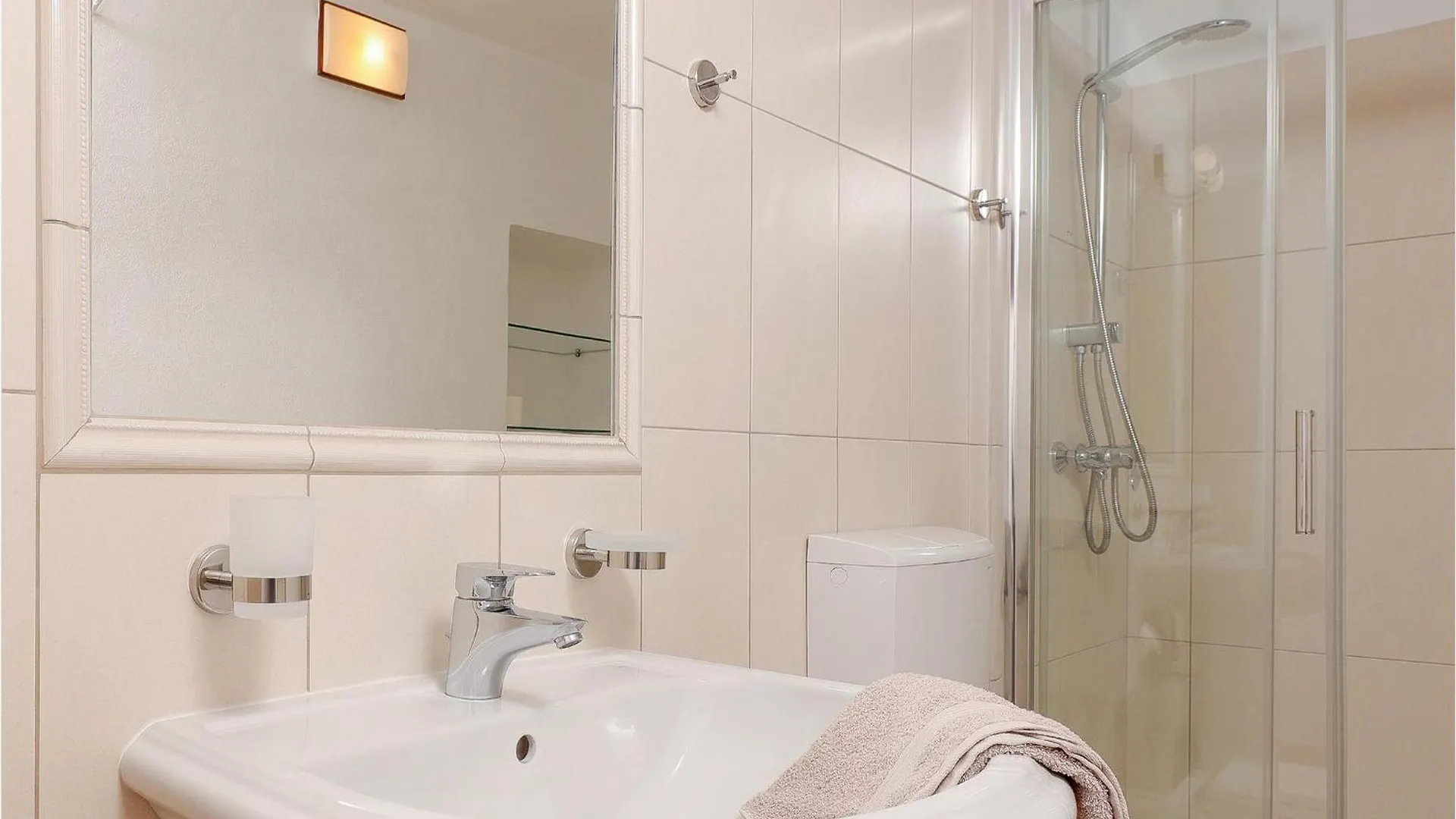 Gorgeous Home In Icici With Jacuzzi Holiday home